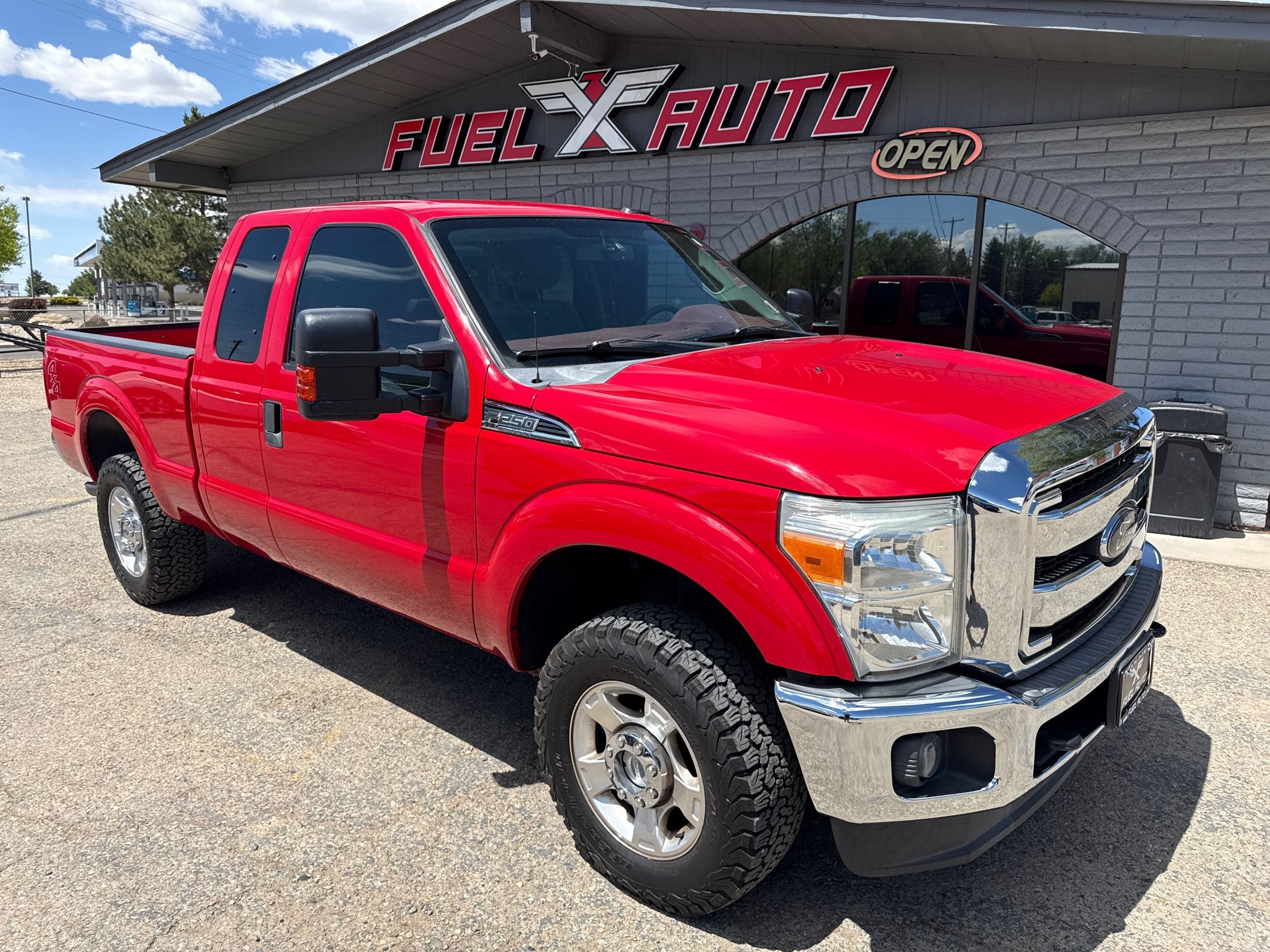 2015 Ford F-250 XLT 4x4 SuperCab 142 in's photo