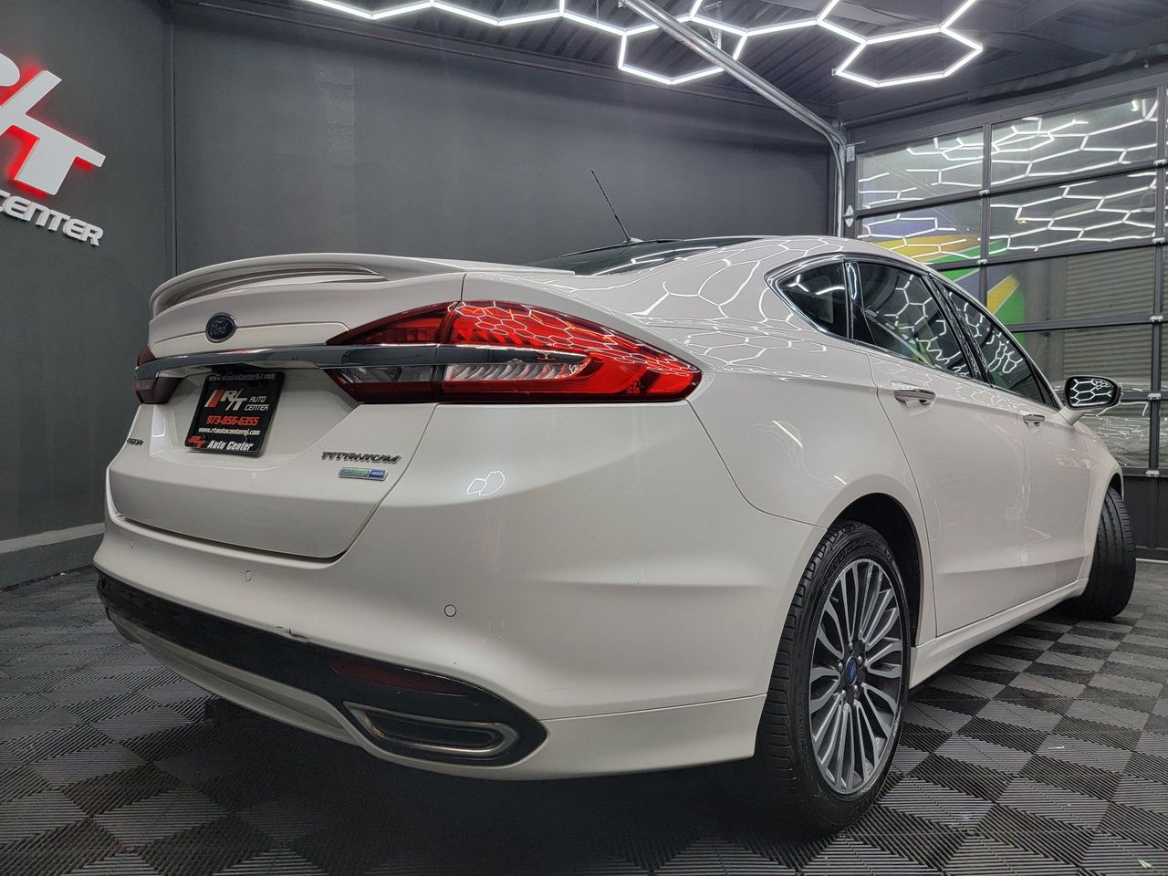 2018 Ford Fusion Titanium - Photo 9