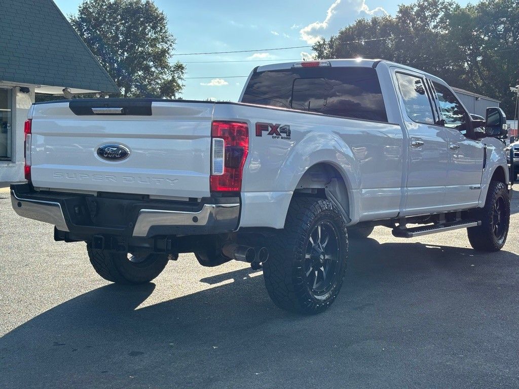 2017 Ford F-250 Lariat photo 4