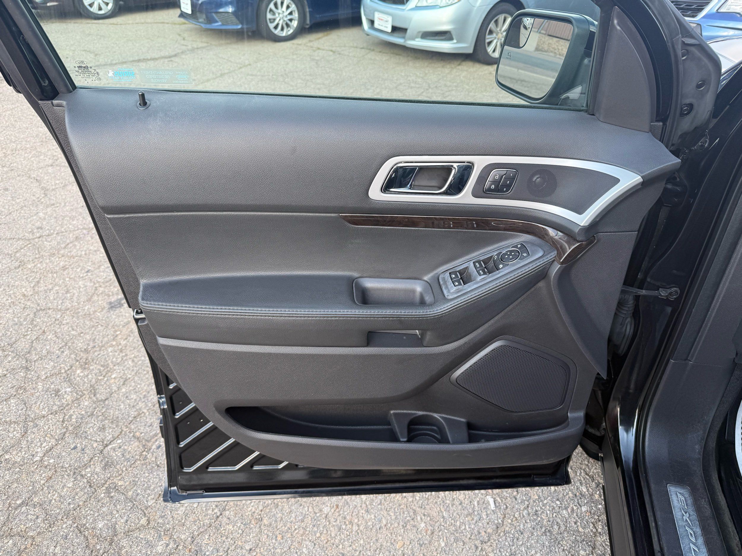 2015 Ford Explorer Limited photo 10