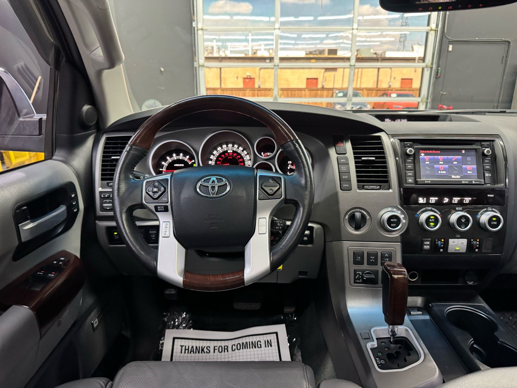 2017 Toyota Sequoia Platinum photo 41