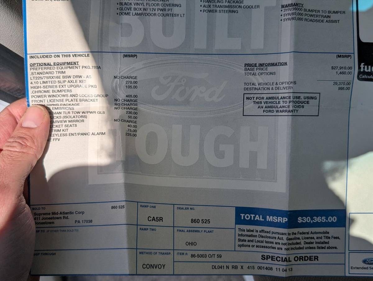 2014 Ford E-Series 32