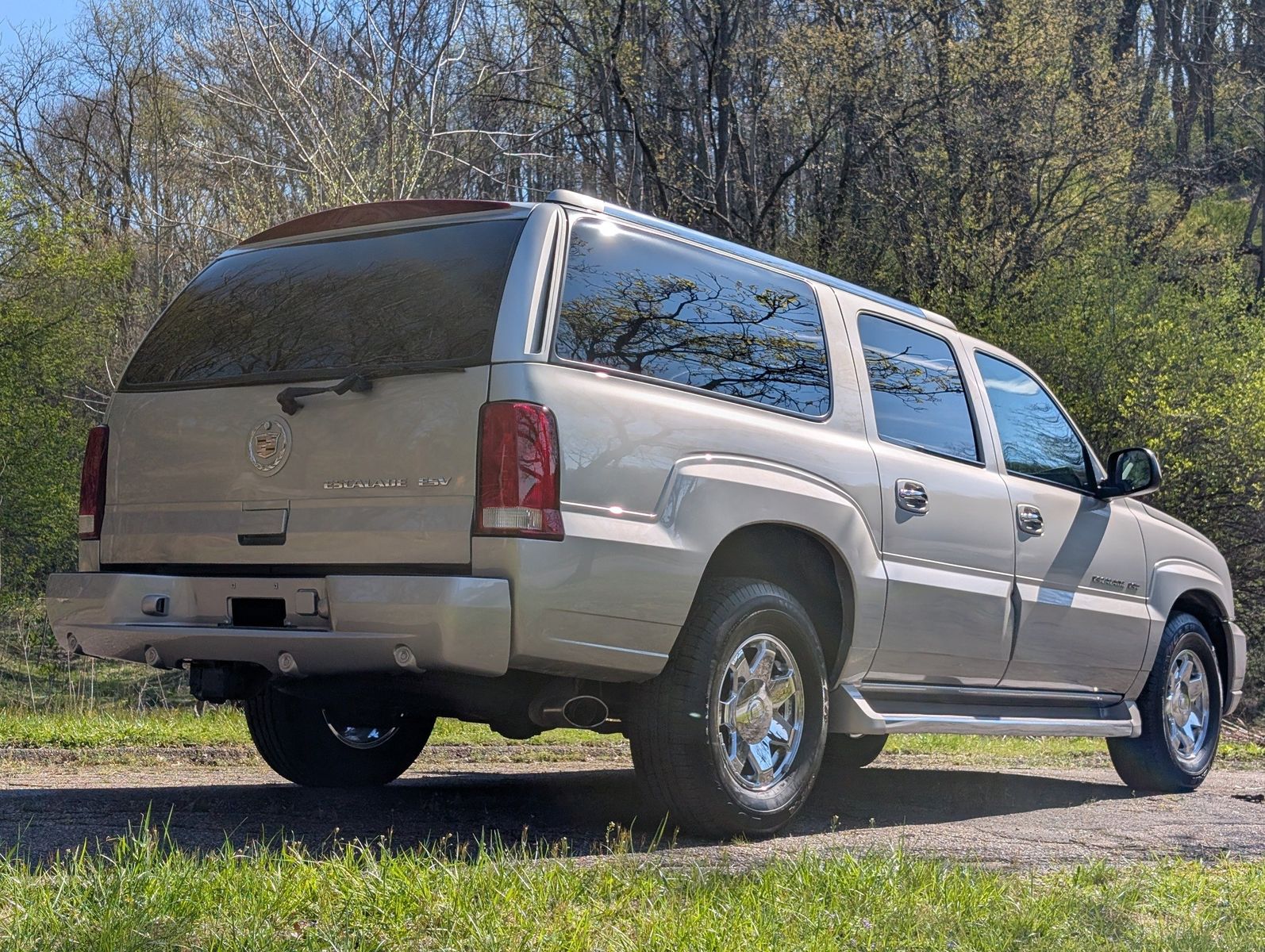 2004 Cadillac Escalade ESV 17