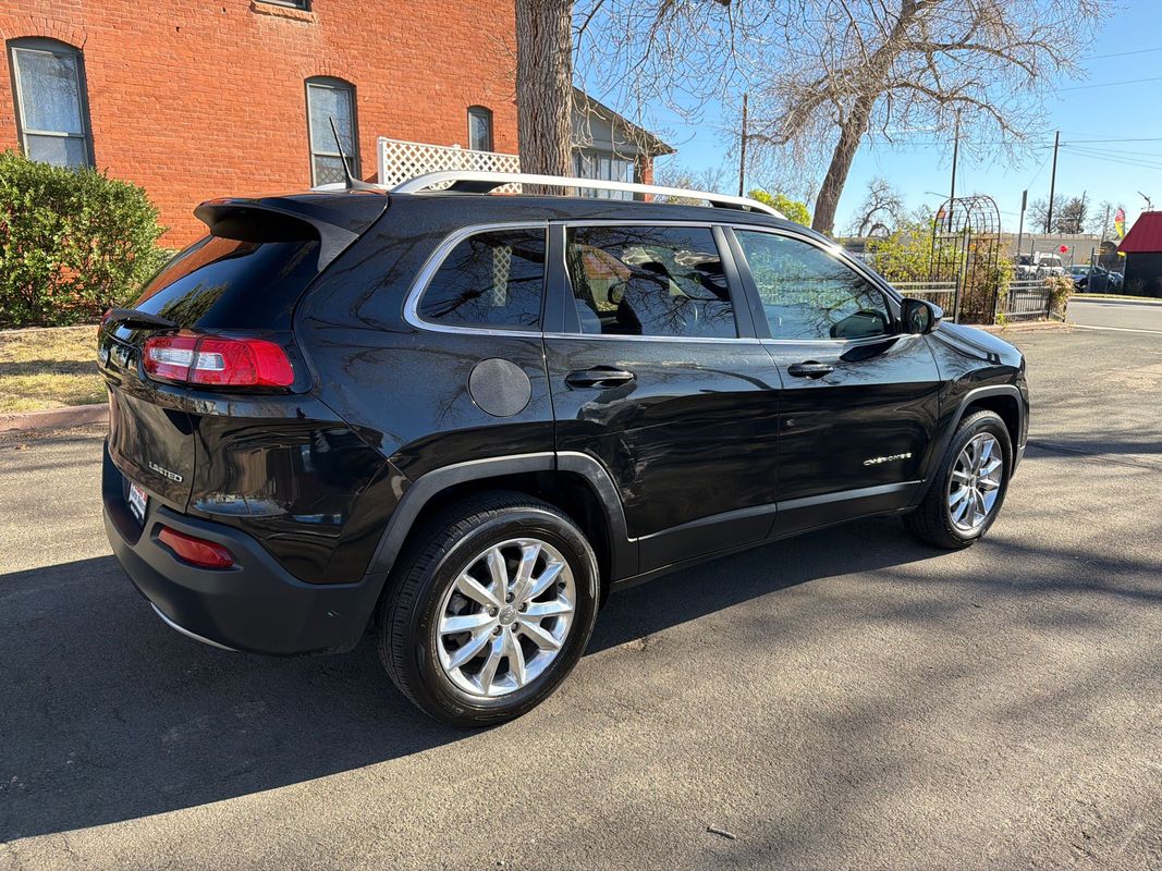 View vehicle photo 3