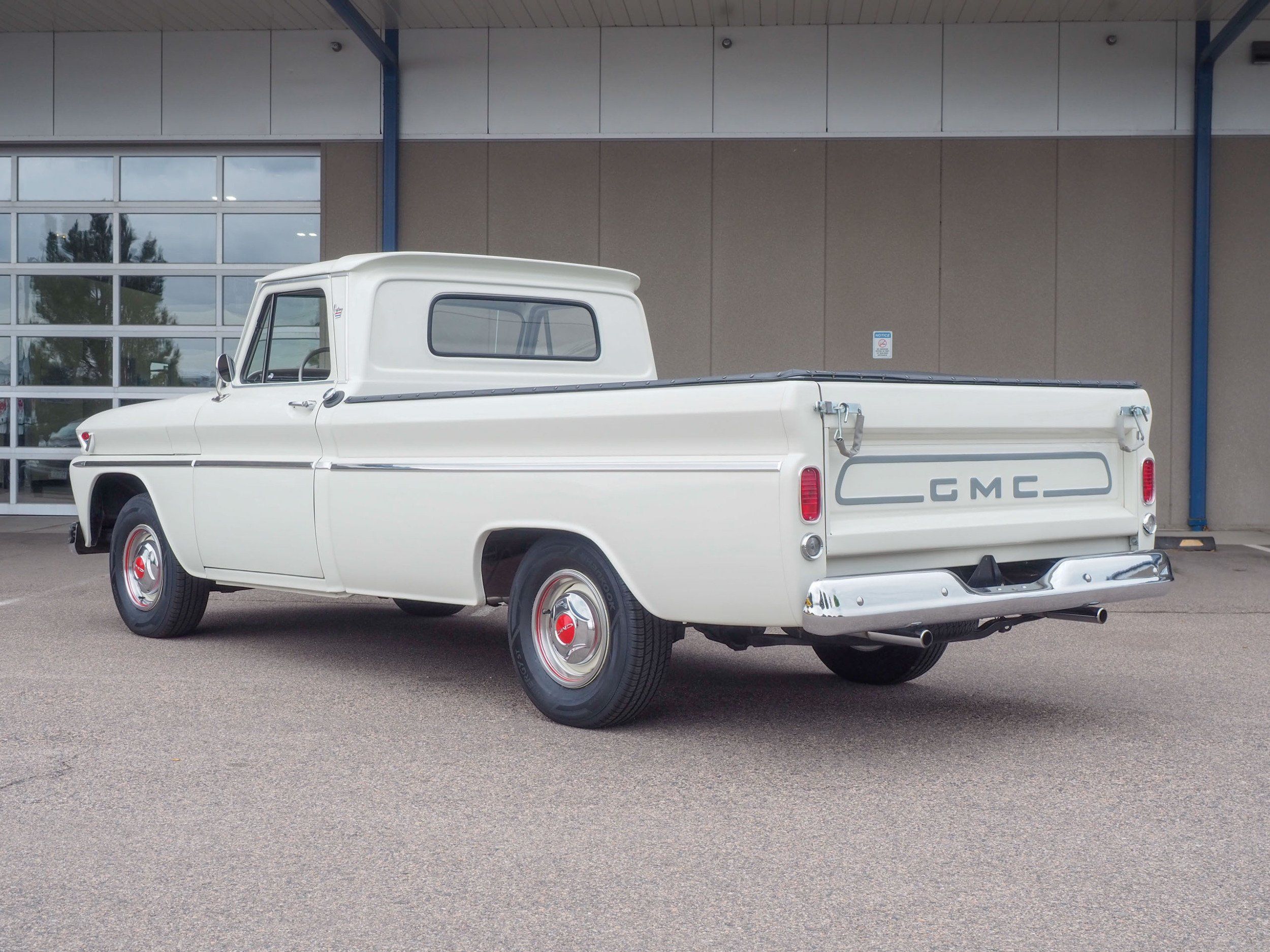 1966 GMC Pickup White RWD