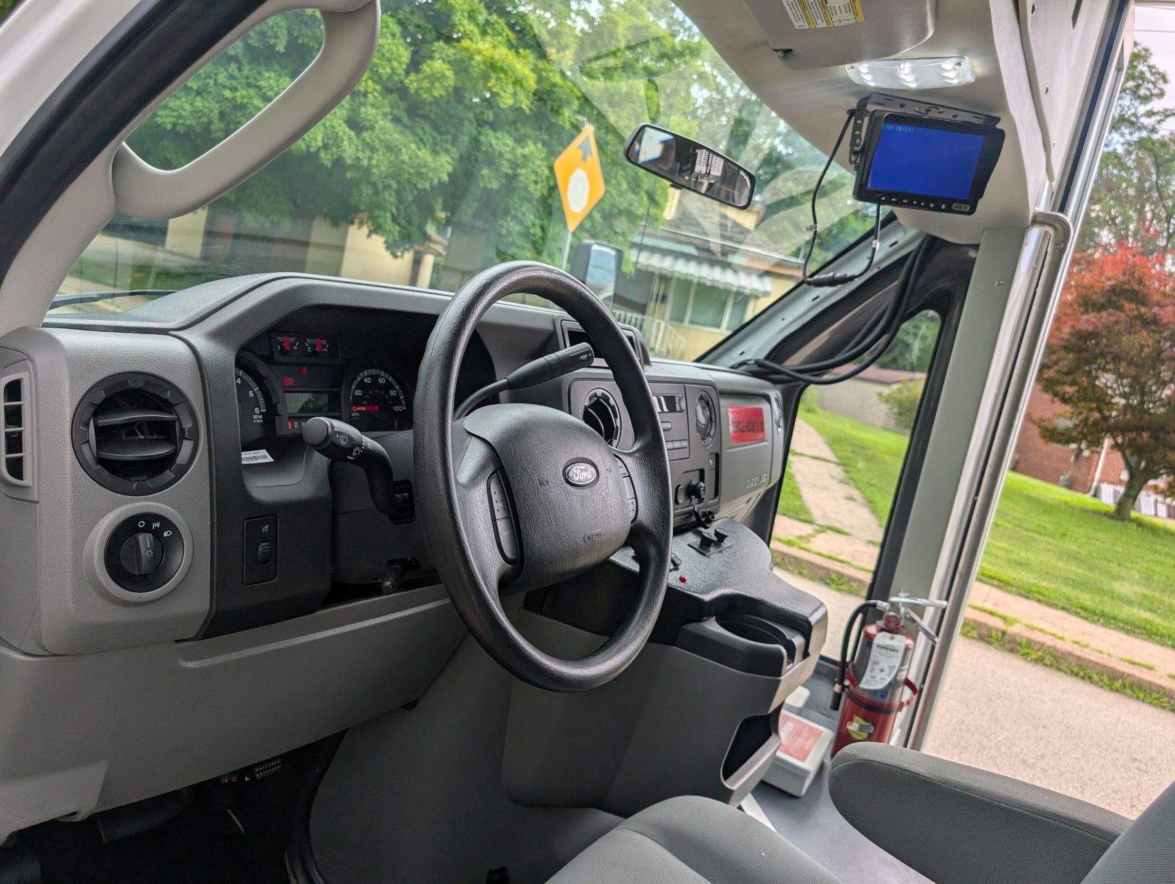 2016 Ford E-350 86