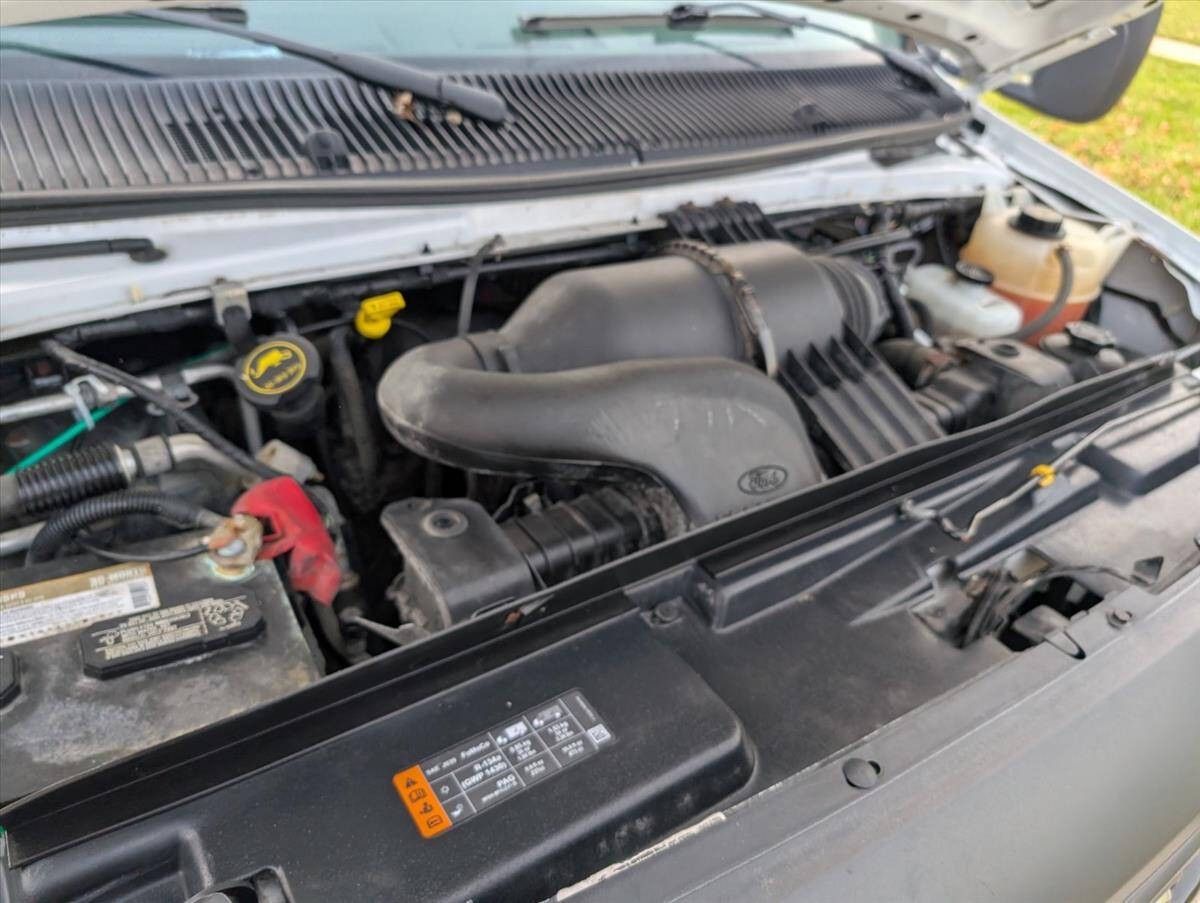 2017 Ford E-Series 63