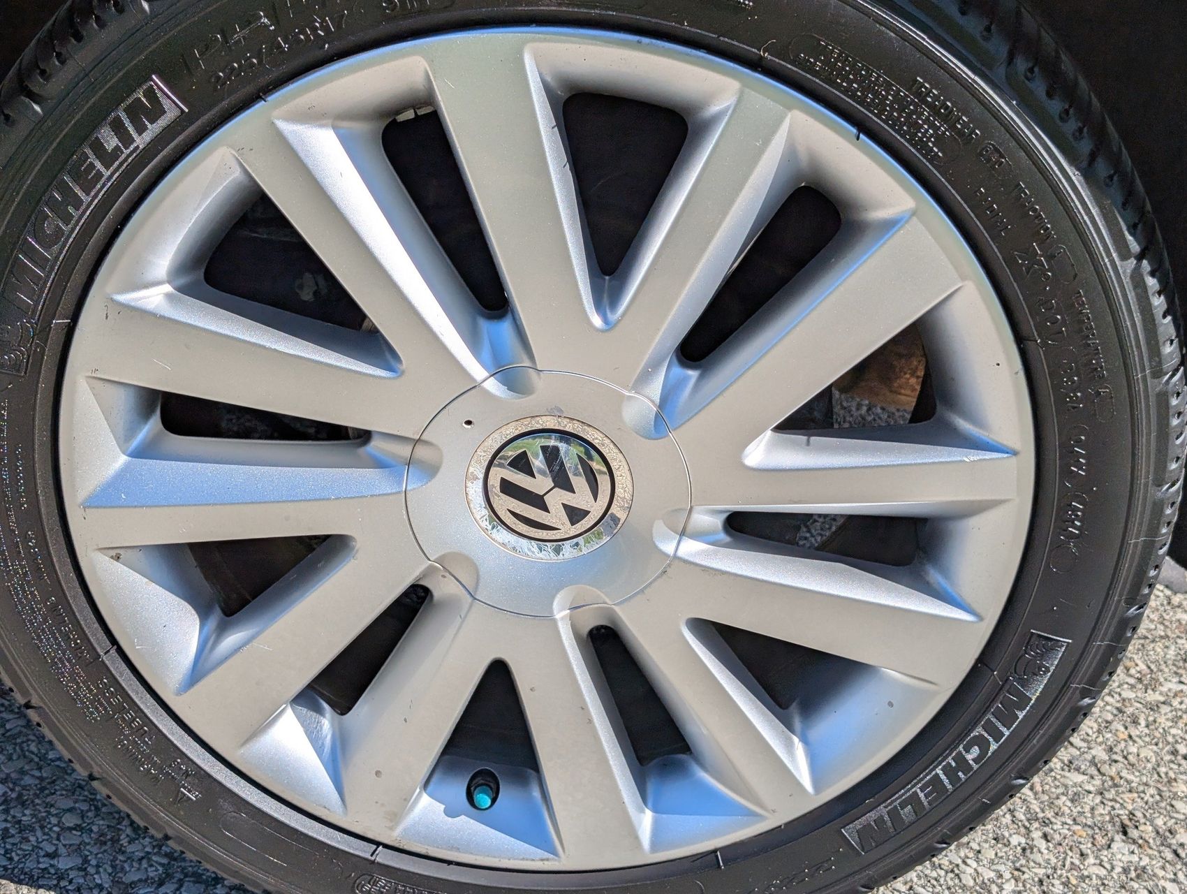 2008 Volkswagen New Beetle 37