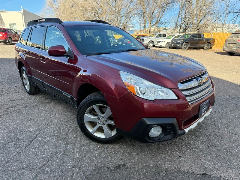 2014 Subaru Outback Limited's photo