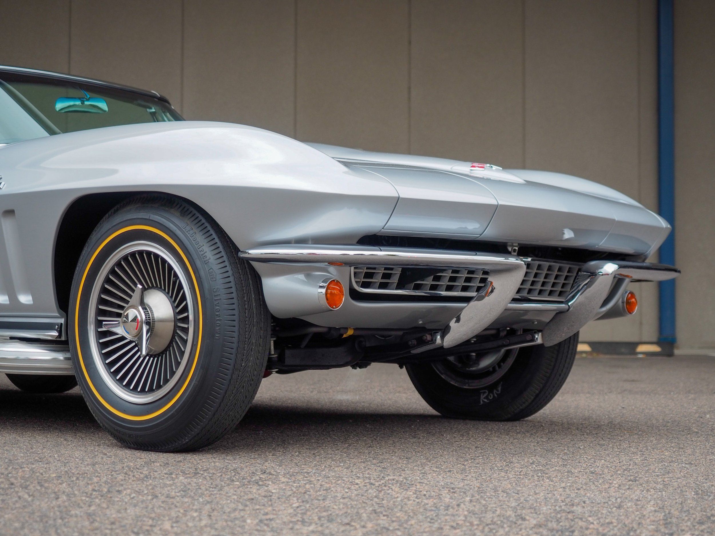 1966 Chevrolet Corvette Silver Roadster