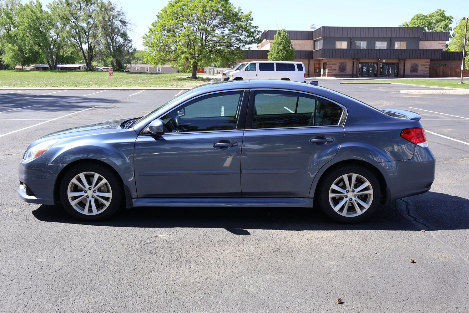 2013 Subaru Legacy 3.6R Limited | Victory Motors of Colorado