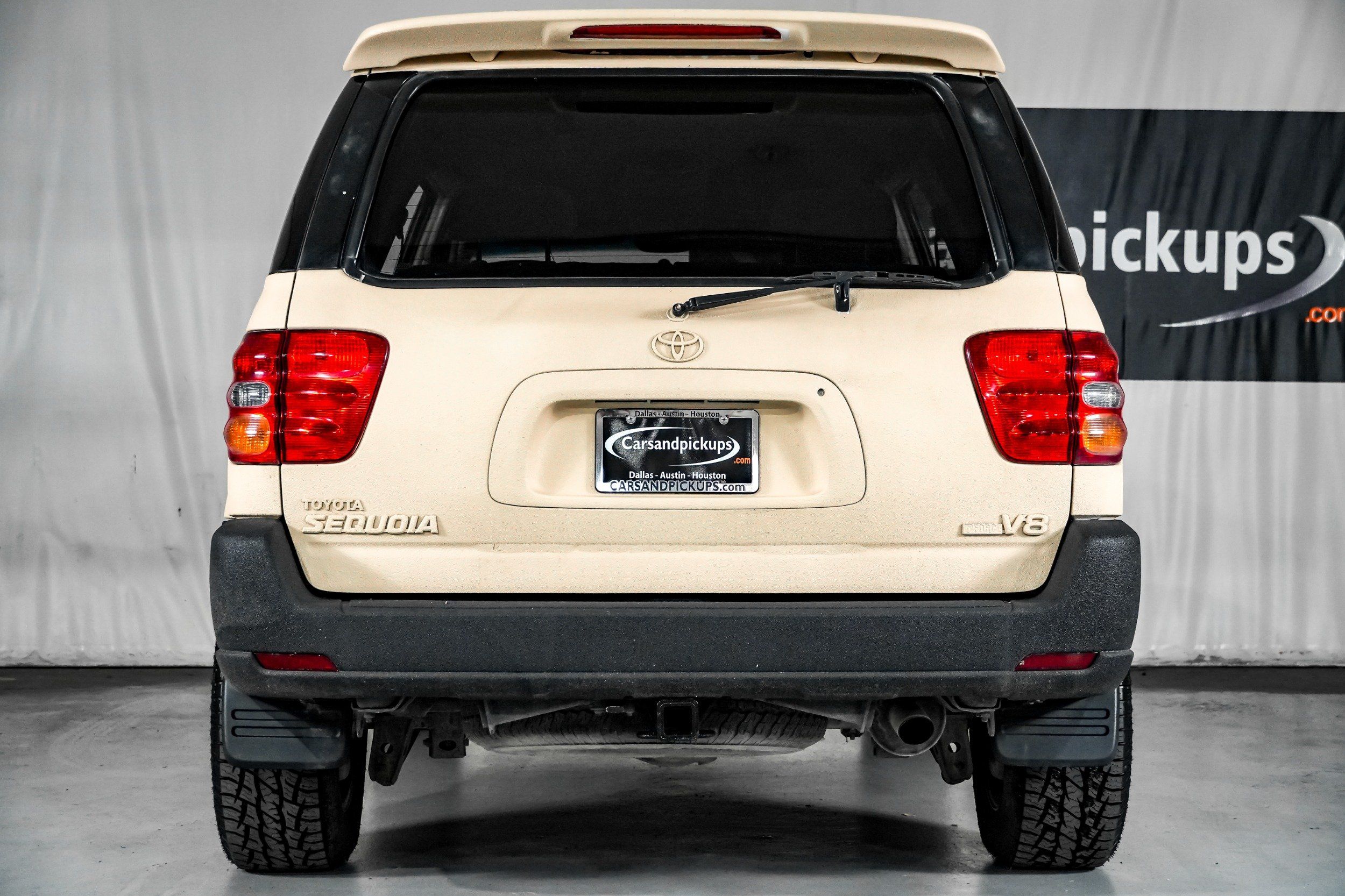 2004 Toyota Sequoia SR5 - Photo 9