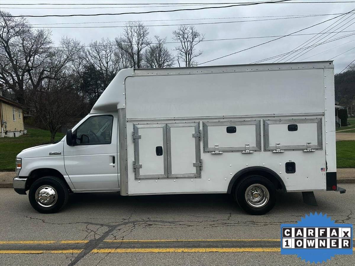 2017 Ford E-Series 14