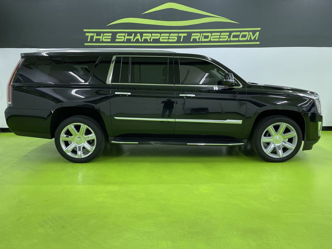 2018 Cadillac Escalade ESV Luxury photo 6