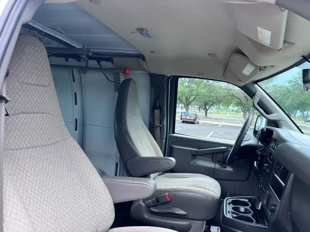 2021 Chevrolet Express Cargo #16