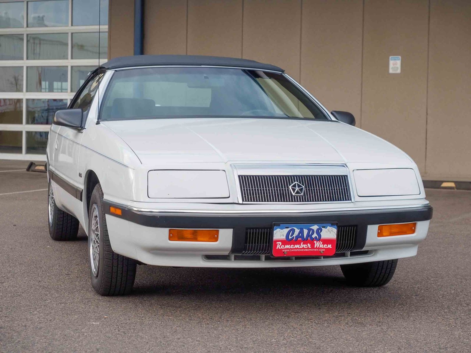 1990 Chrysler Le Baron 9
