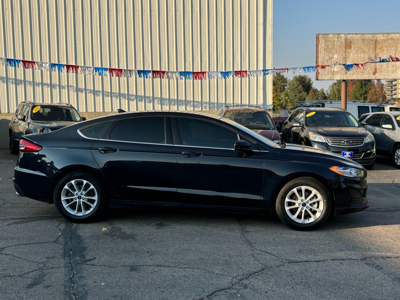 2020 Ford Fusion SE photo 3