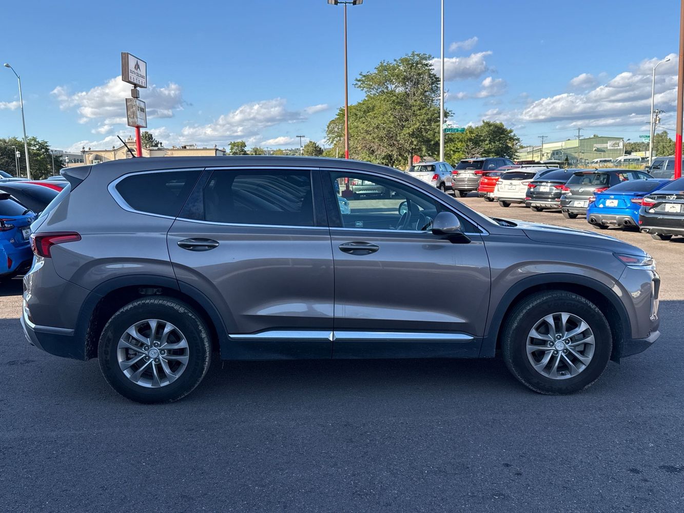 2019 Hyundai Santa Fe SE photo 8