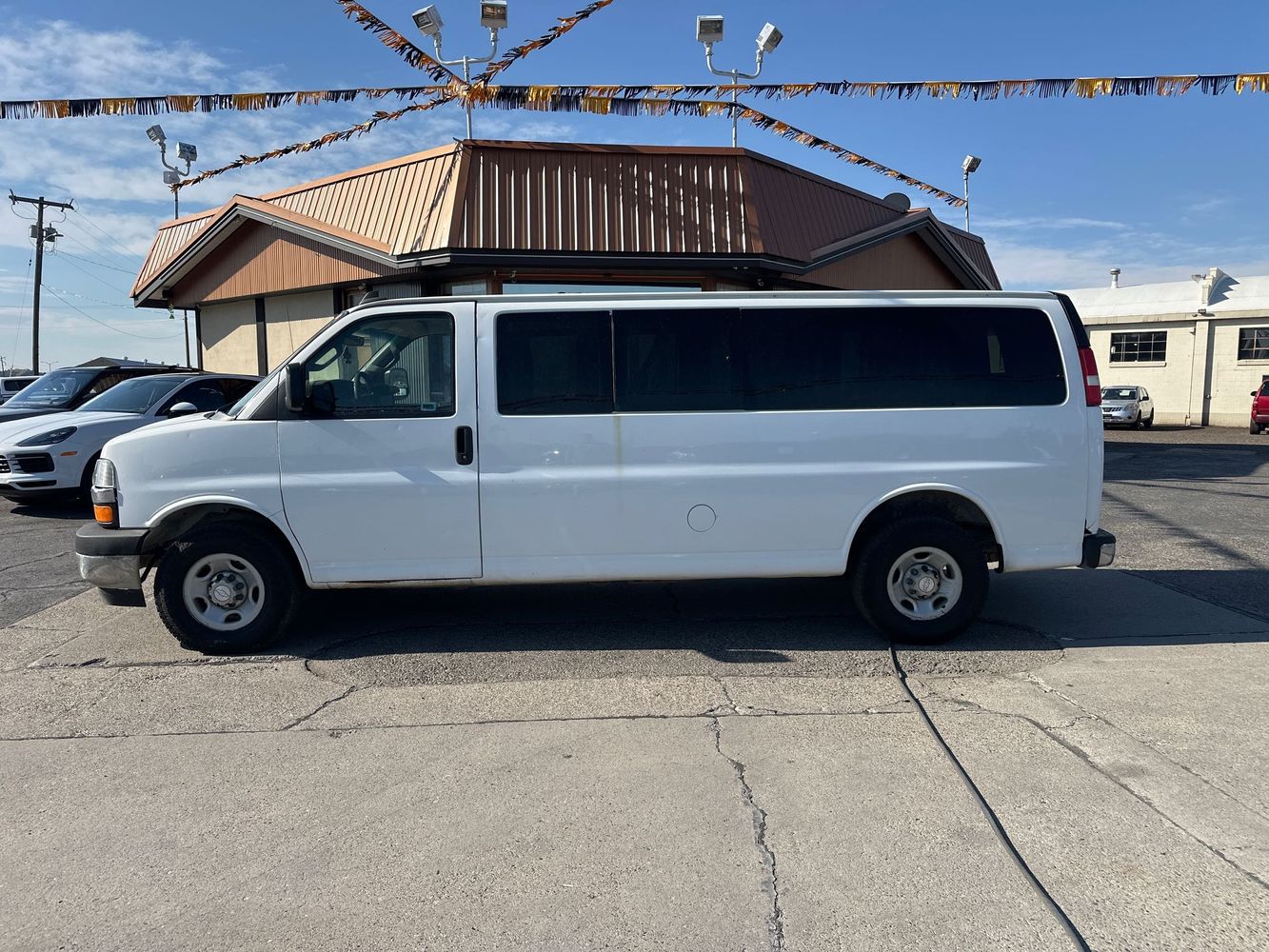 2017 Chevrolet Express Passenger LT 3500 photo 15