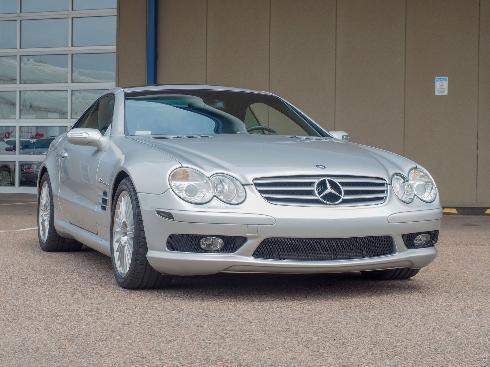 2004 Mercedes-Benz SL-Class 9
