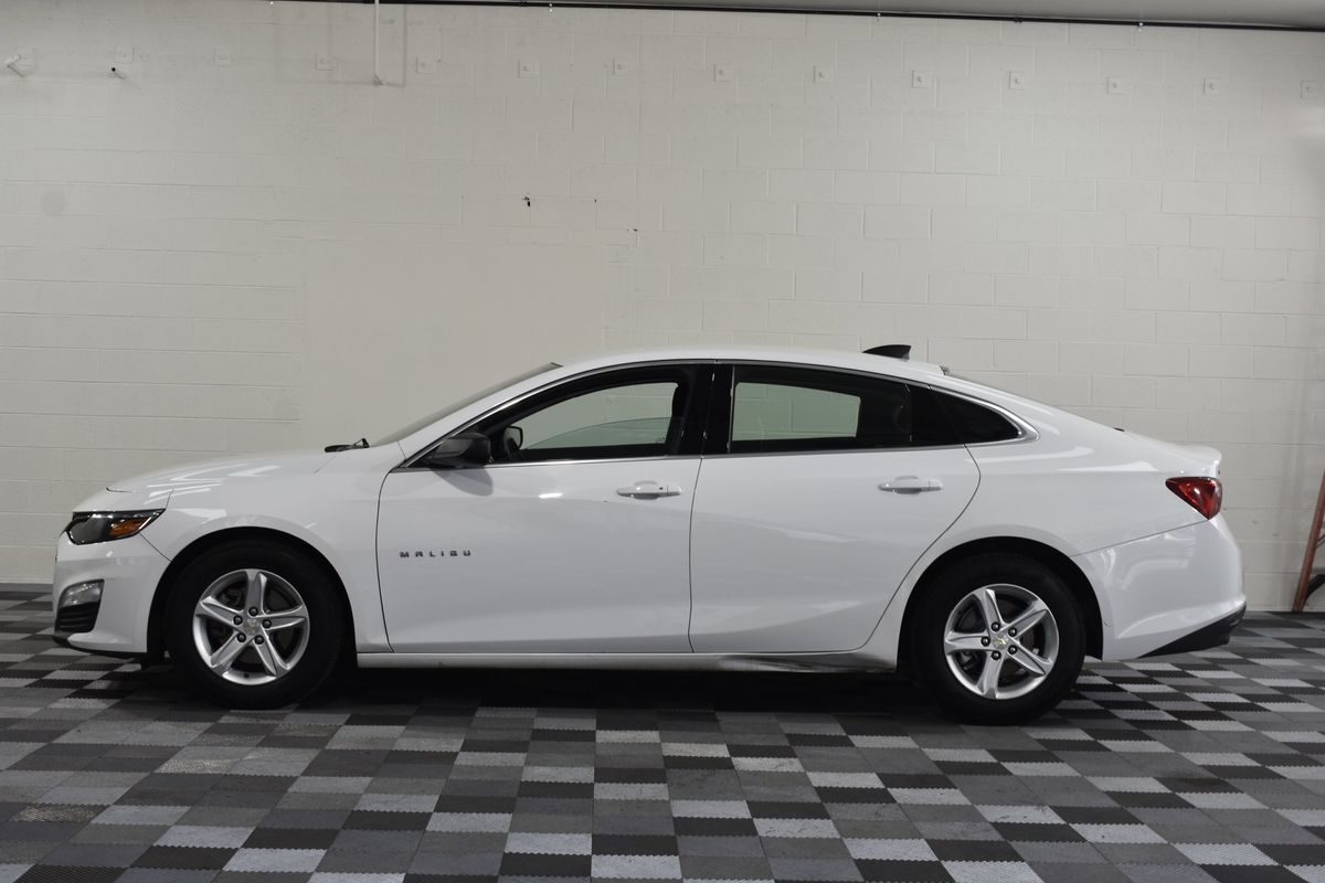 2023 Chevrolet Malibu FWD 1FL