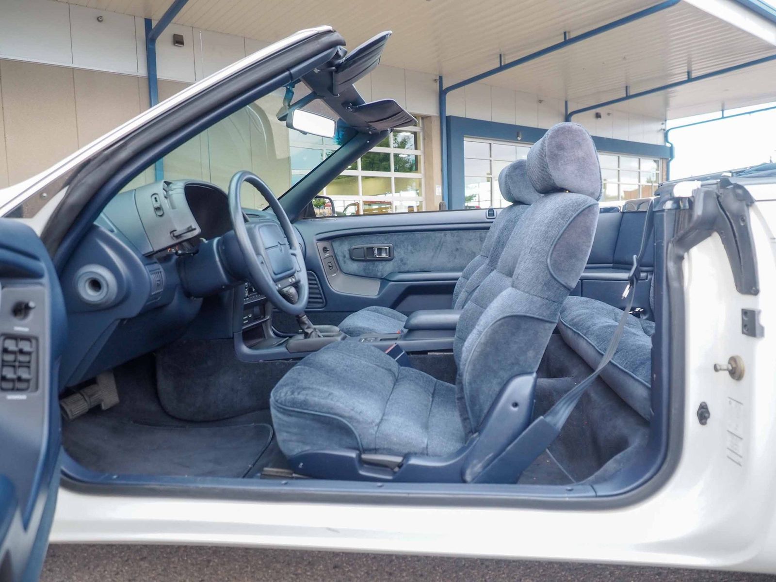 1990 Chrysler Le Baron 50