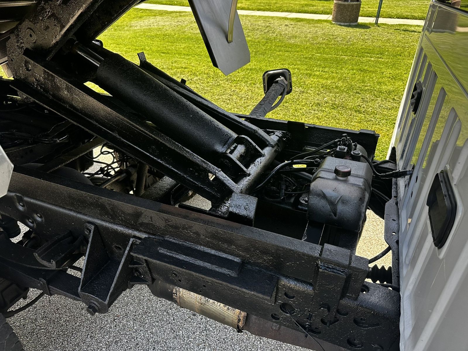 2014 Ford F-550 Chassis 23