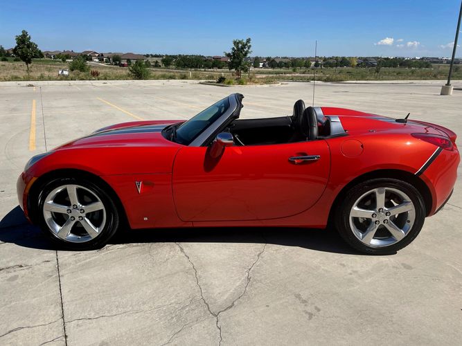 2008 Pontiac Solstice GXP | Storm Mountain Motors