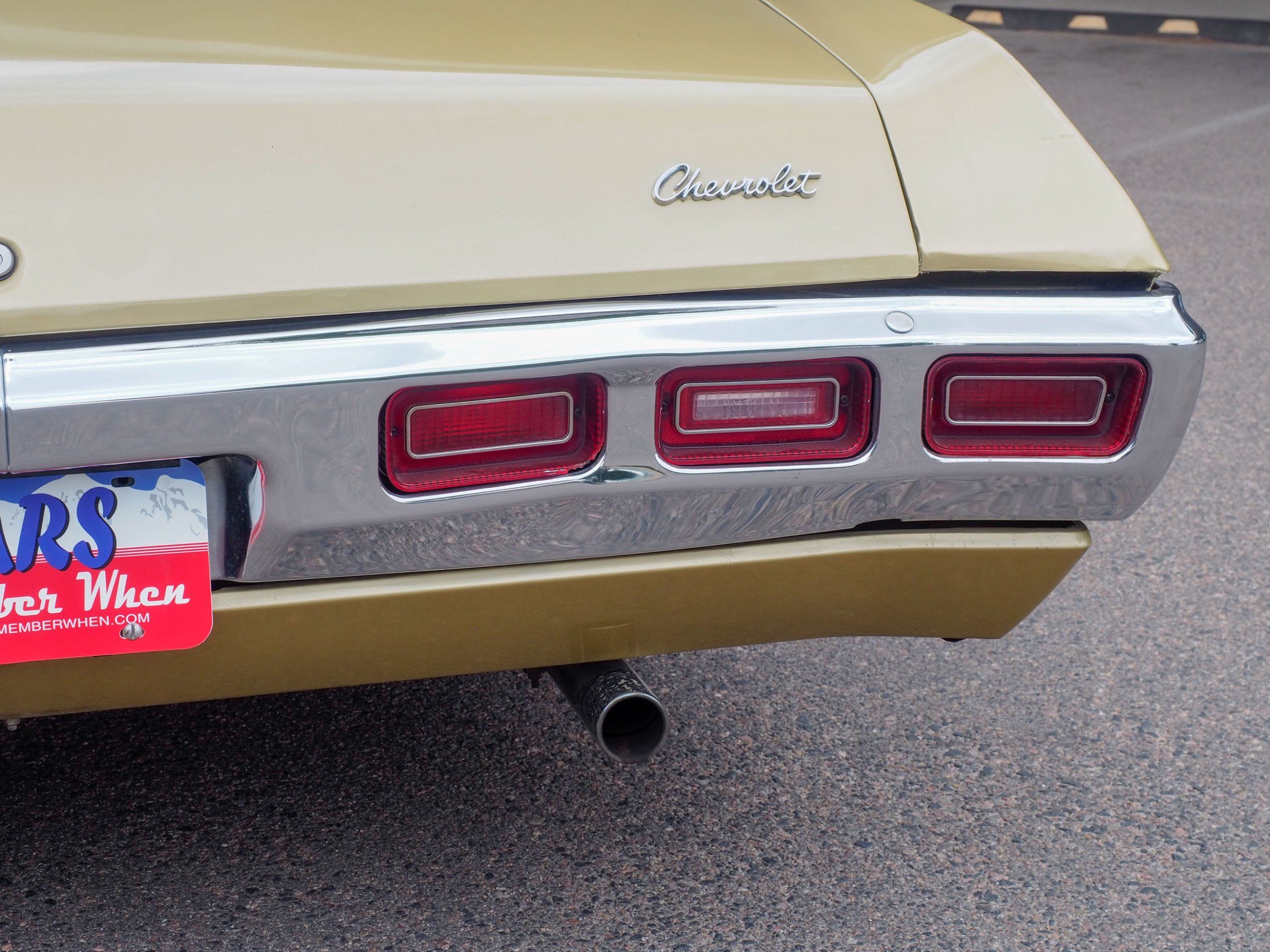 1969 Chevrolet Impala Gold 350
