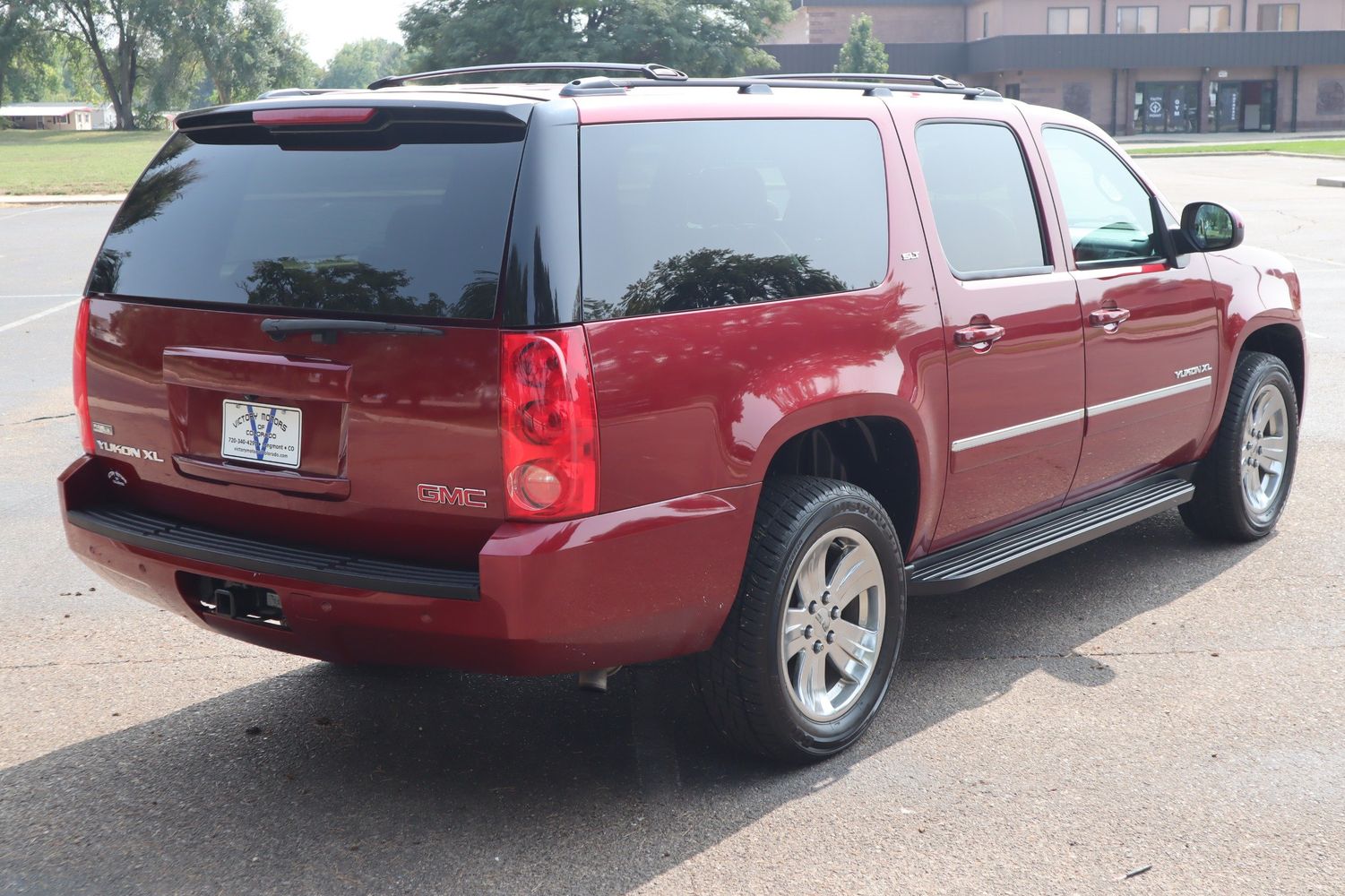 2010 GMC Yukon XL SLT 1500 | Victory Motors of Colorado