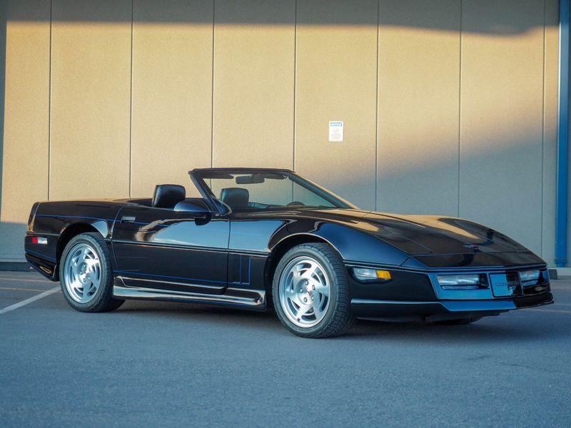 1990 Chevrolet Corvette Photos