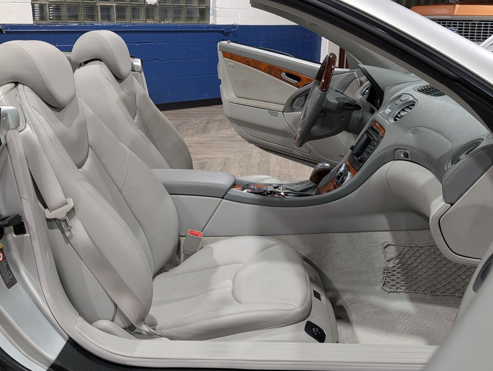 2004 Mercedes-Benz SL 500 76