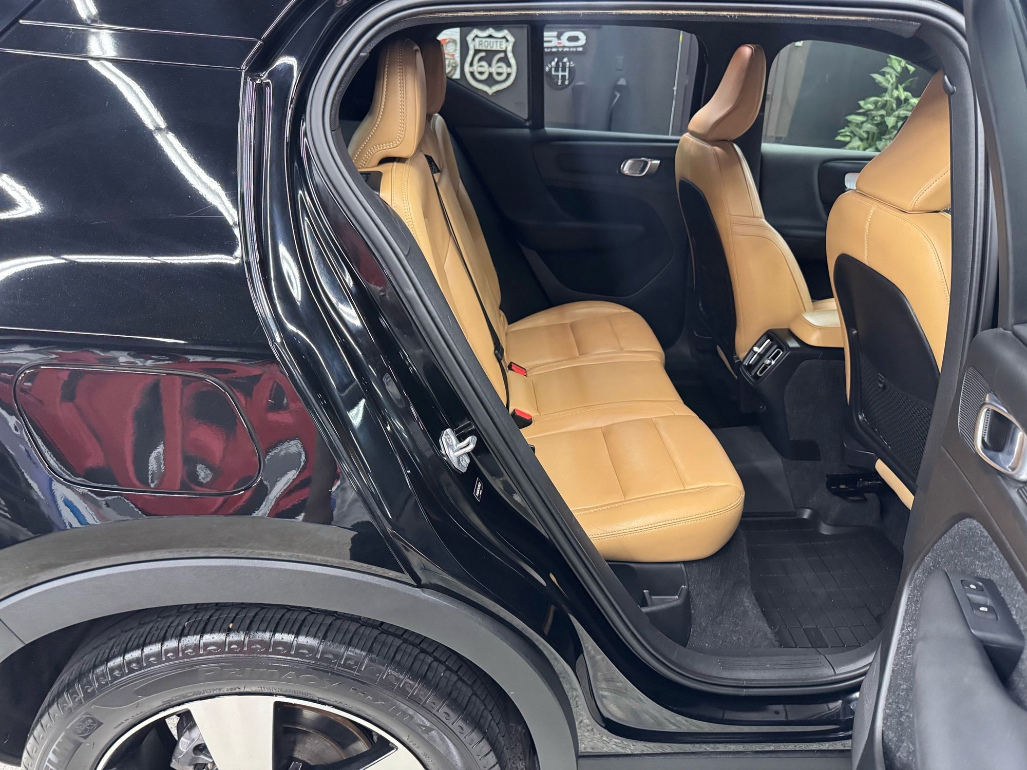2019 Volvo XC40 T5 Momentum photo 17
