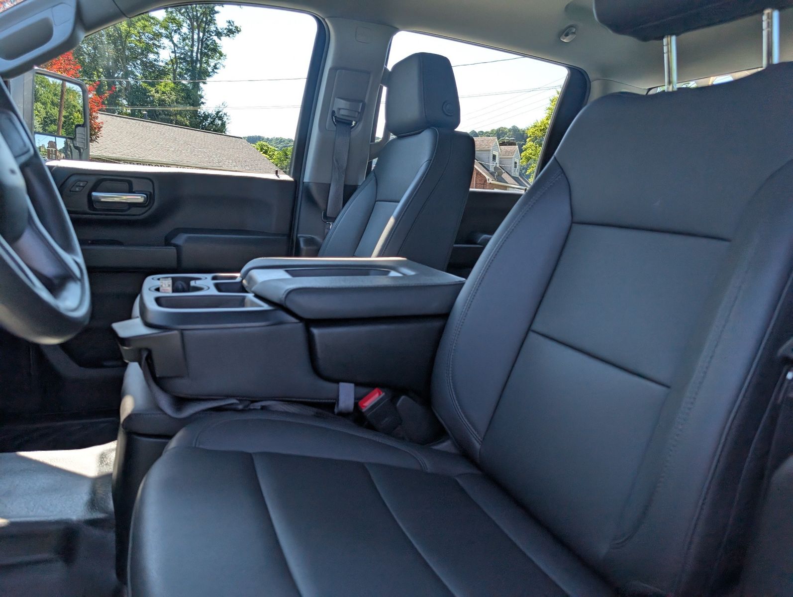 2025 Chevrolet Silverado 3500HD 32