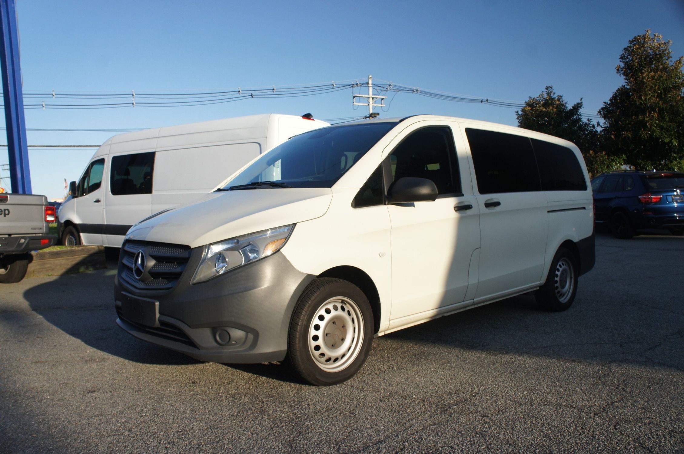 2016 Mercedes Benz Metris Passenger Van photo 2
