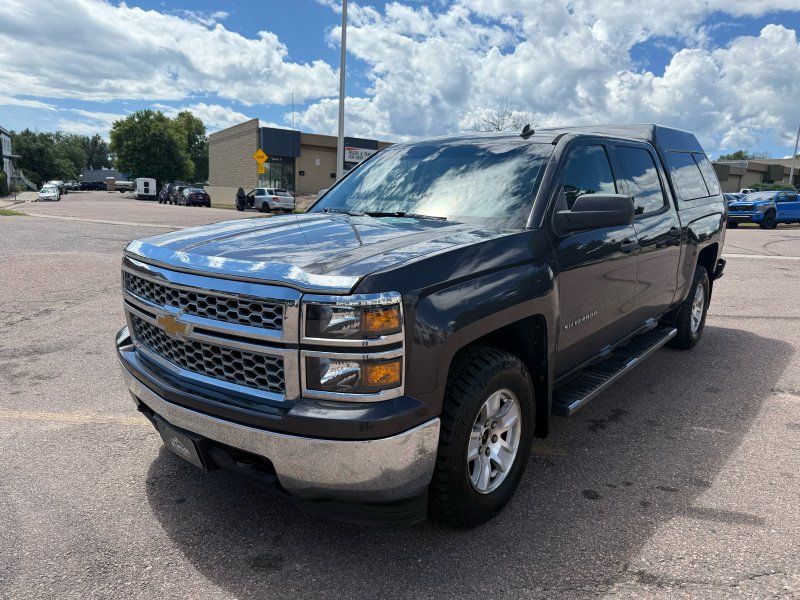 2014 Chevrolet Silverado 1500 LT photo 2
