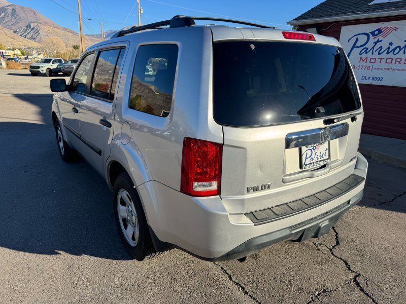 2015 Honda Pilot LX photo 3