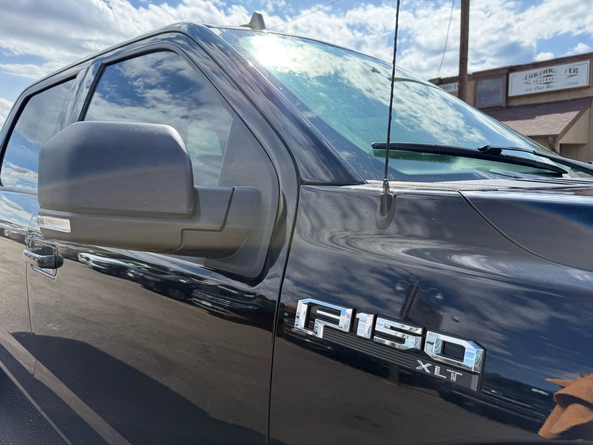 2019 Ford F-150 XLT photo 9