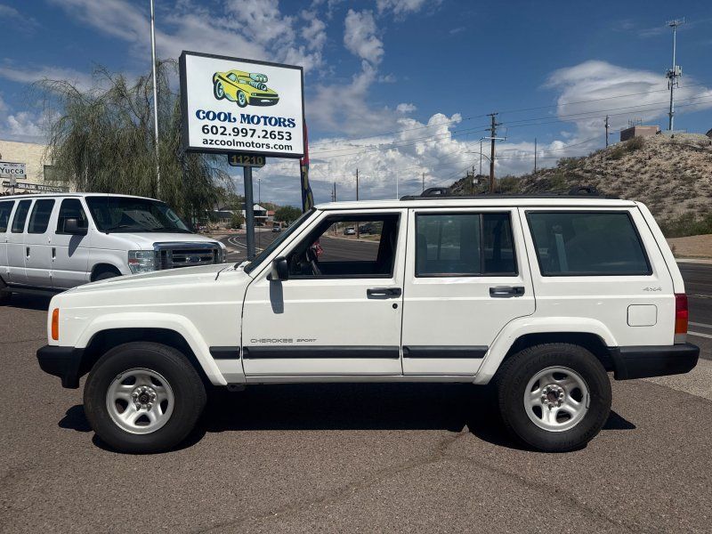 2000 Jeep Cherokee Sport photo 2