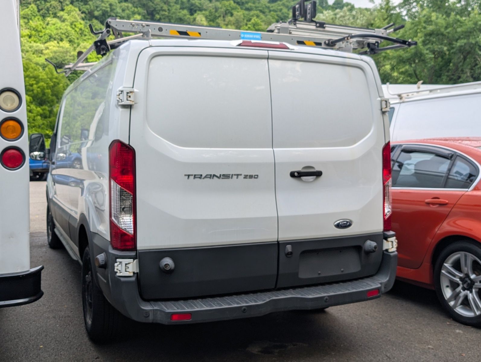 2018 Ford Transit-250 9