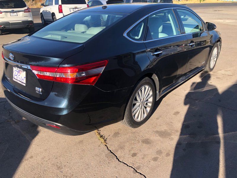 2015 Toyota Avalon Hybrid XLE Touring photo 5