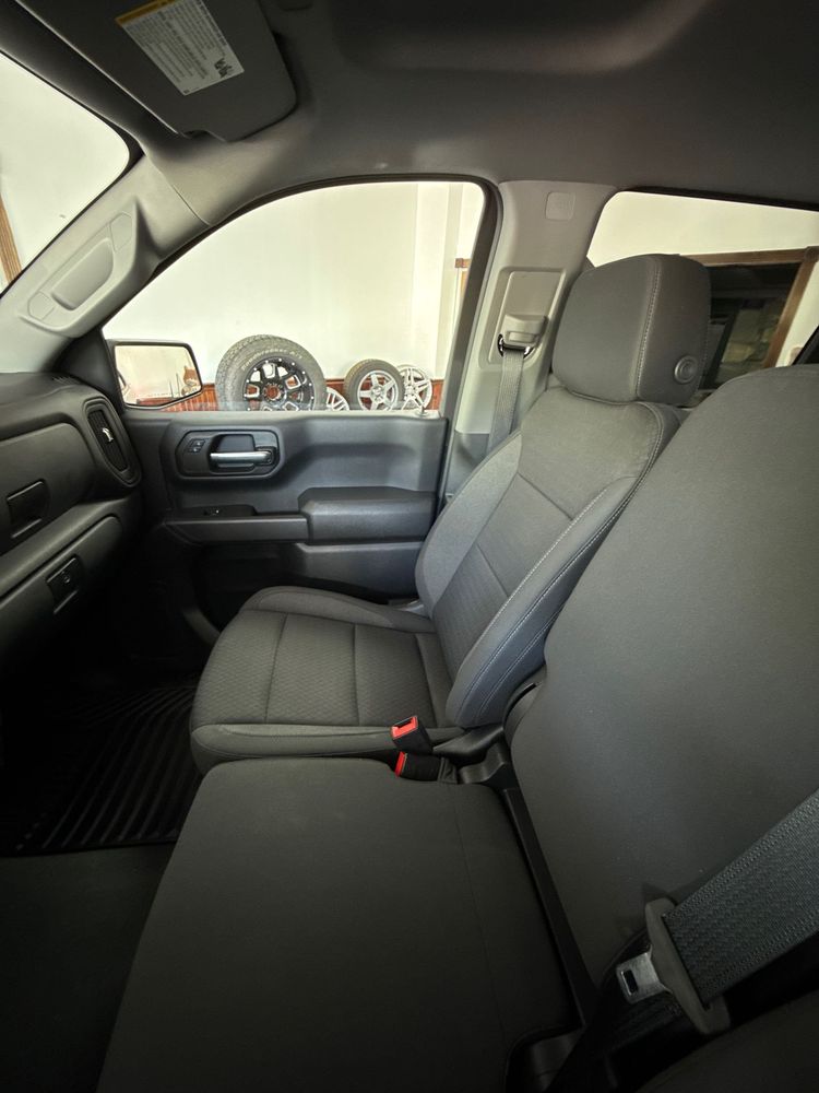 2024 Chevrolet Silverado 1500 Custom photo 28