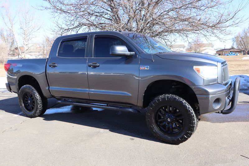 2011 Toyota Tundra Photos