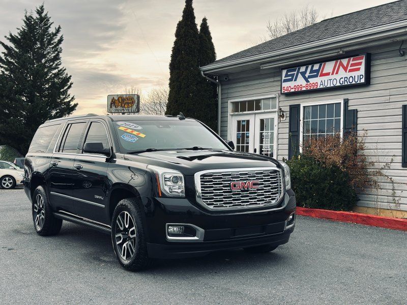 2019 Gmc Yukon XL Denali photo 2