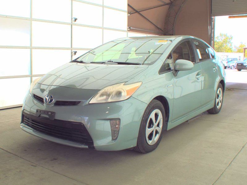 2013 Toyota Prius Two's photo