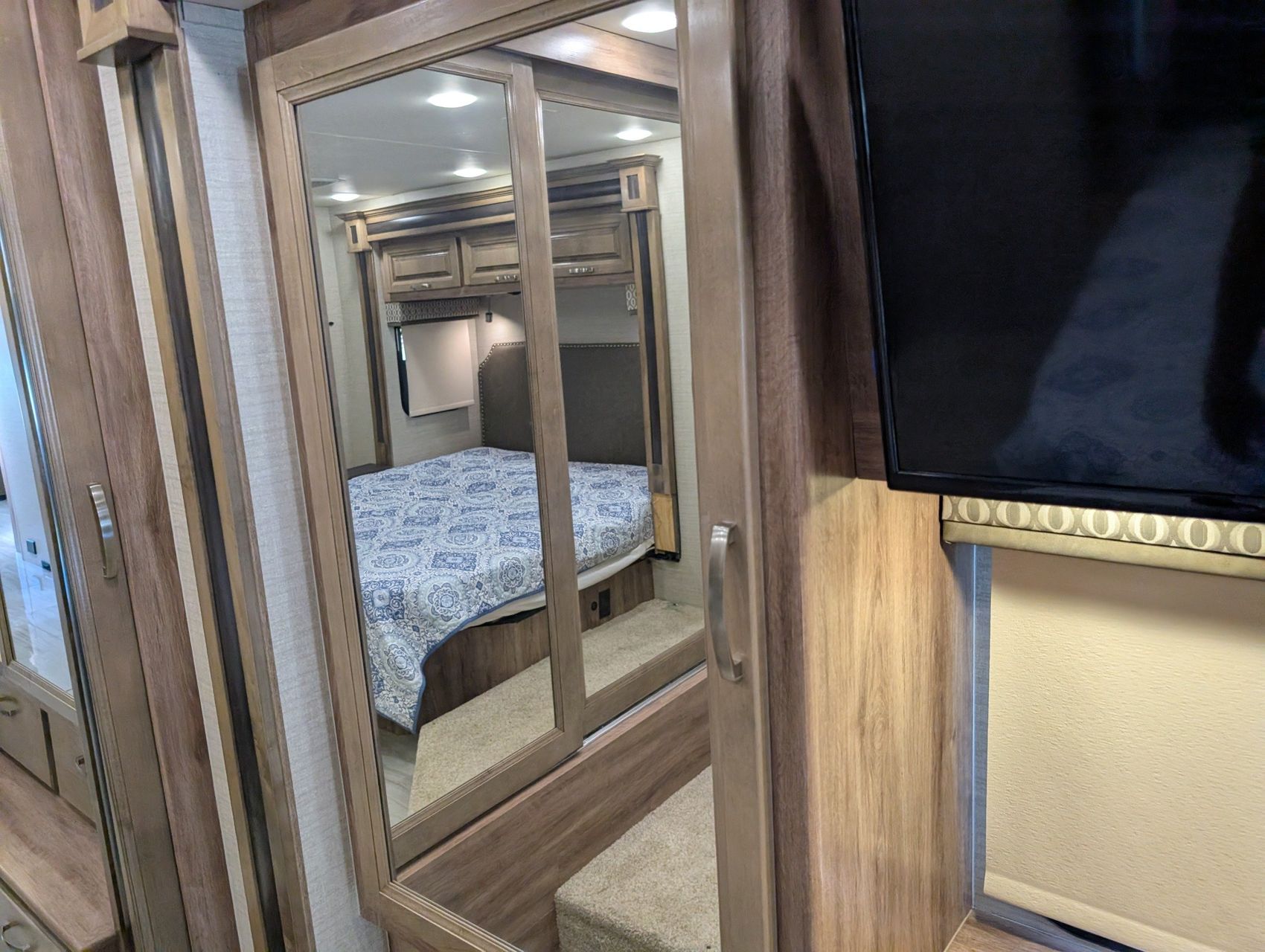 2019 Jayco Embark 112