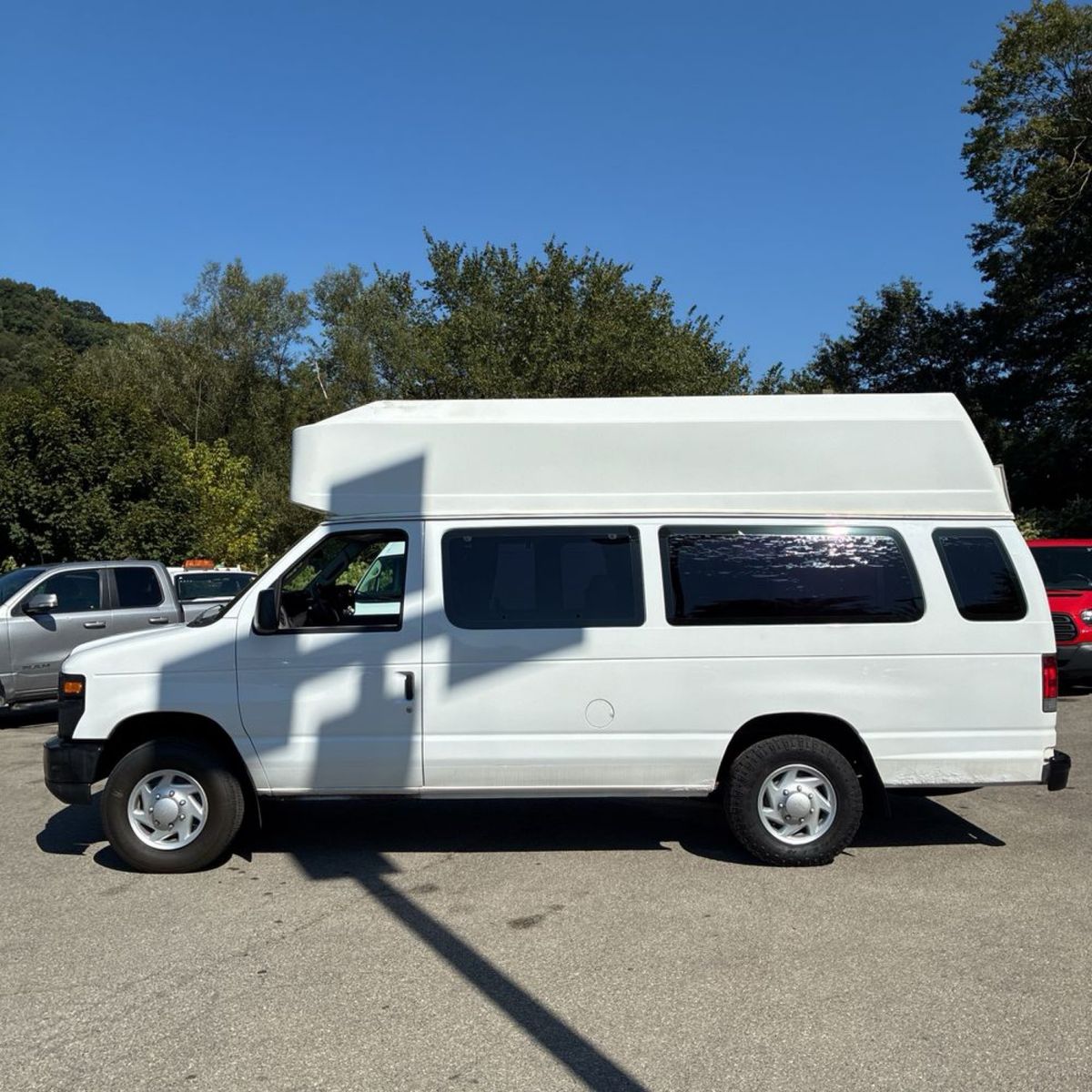 2011 Ford E-Series Cargo 2