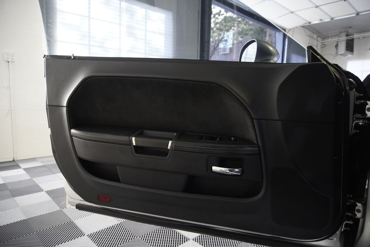 2009 Dodge Challenger SRT8