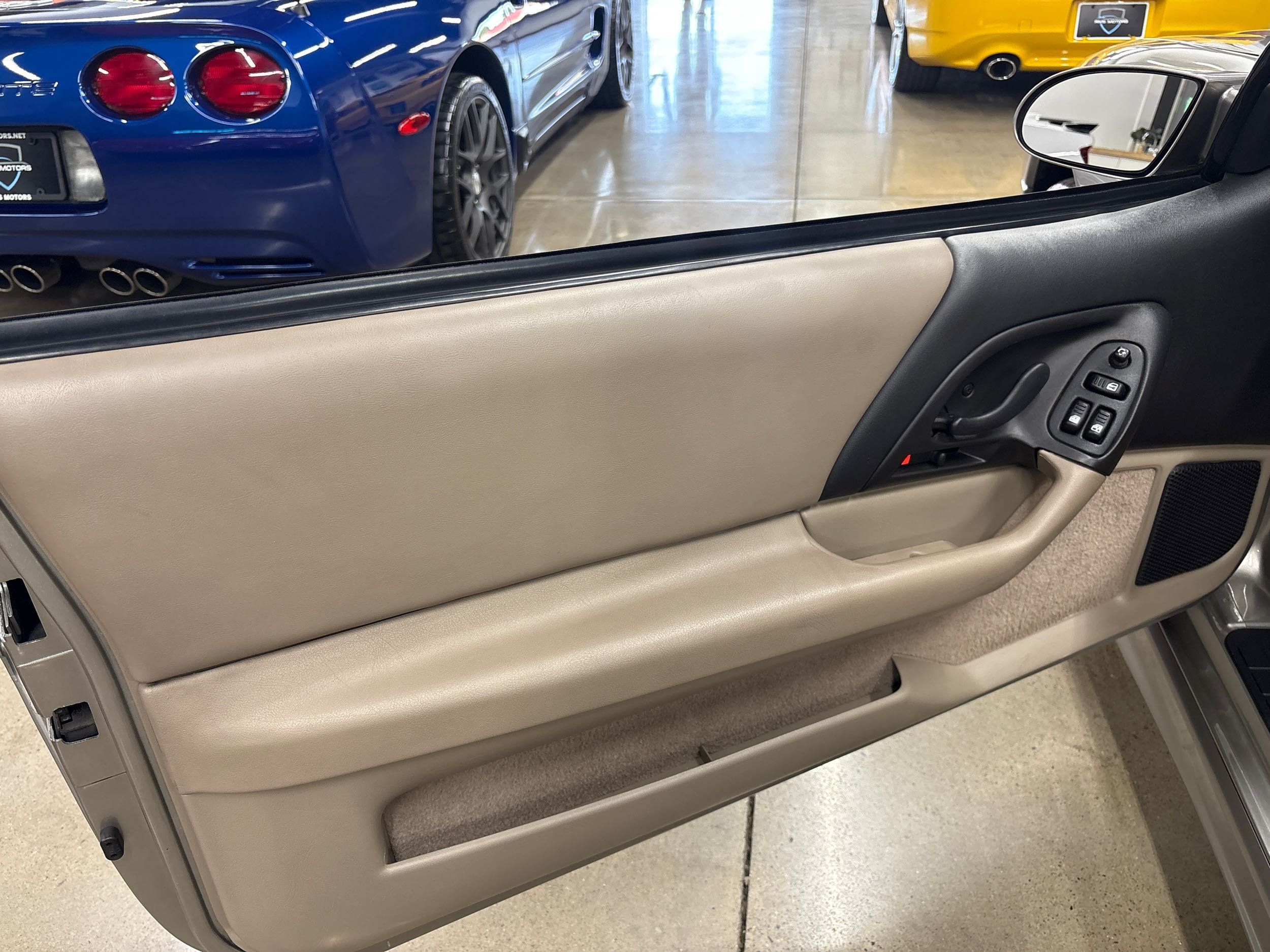 2002 Chevrolet Camaro Sport Coupe photo 31