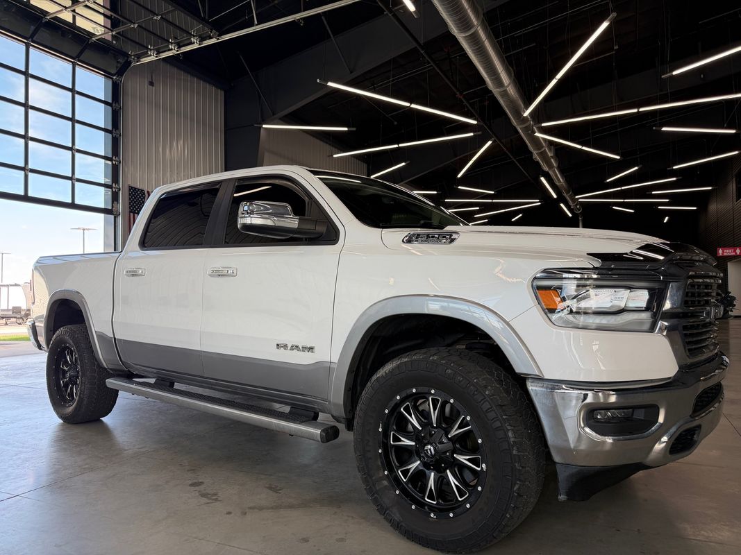 2020 RAM 1500 Laramie 4x4 Crew Cab 5'7's photo